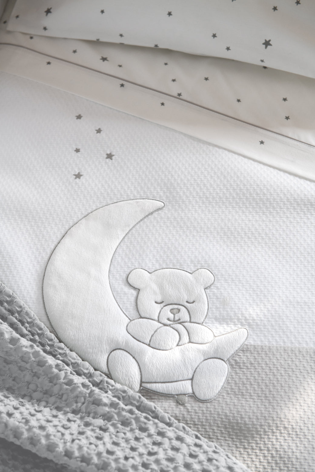 Bedspread + bumper set -  TEDDY GREY